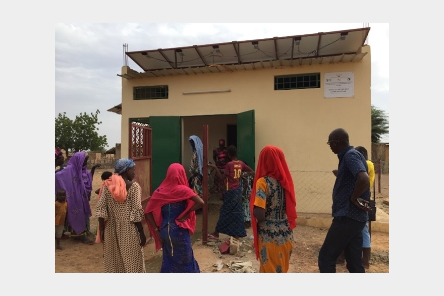 Centre de collecte solaire de lait au Sénégal